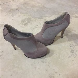 Grey / taupe heeled booties